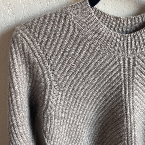 CO 100% cashmere tan cropped sweater - Picture 7 of 9